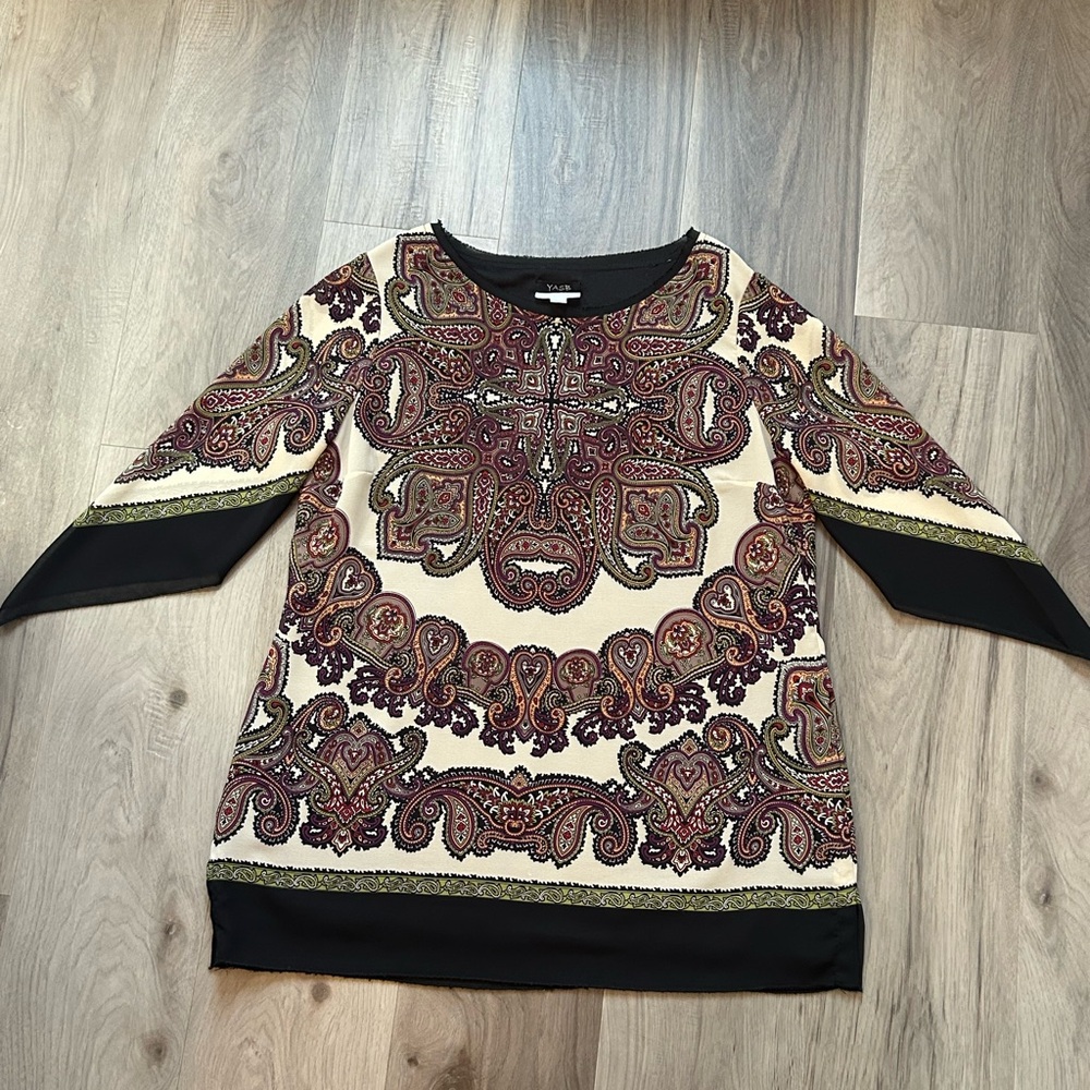 A Pea in the Pod Multicolor Paisley Top -Maternity